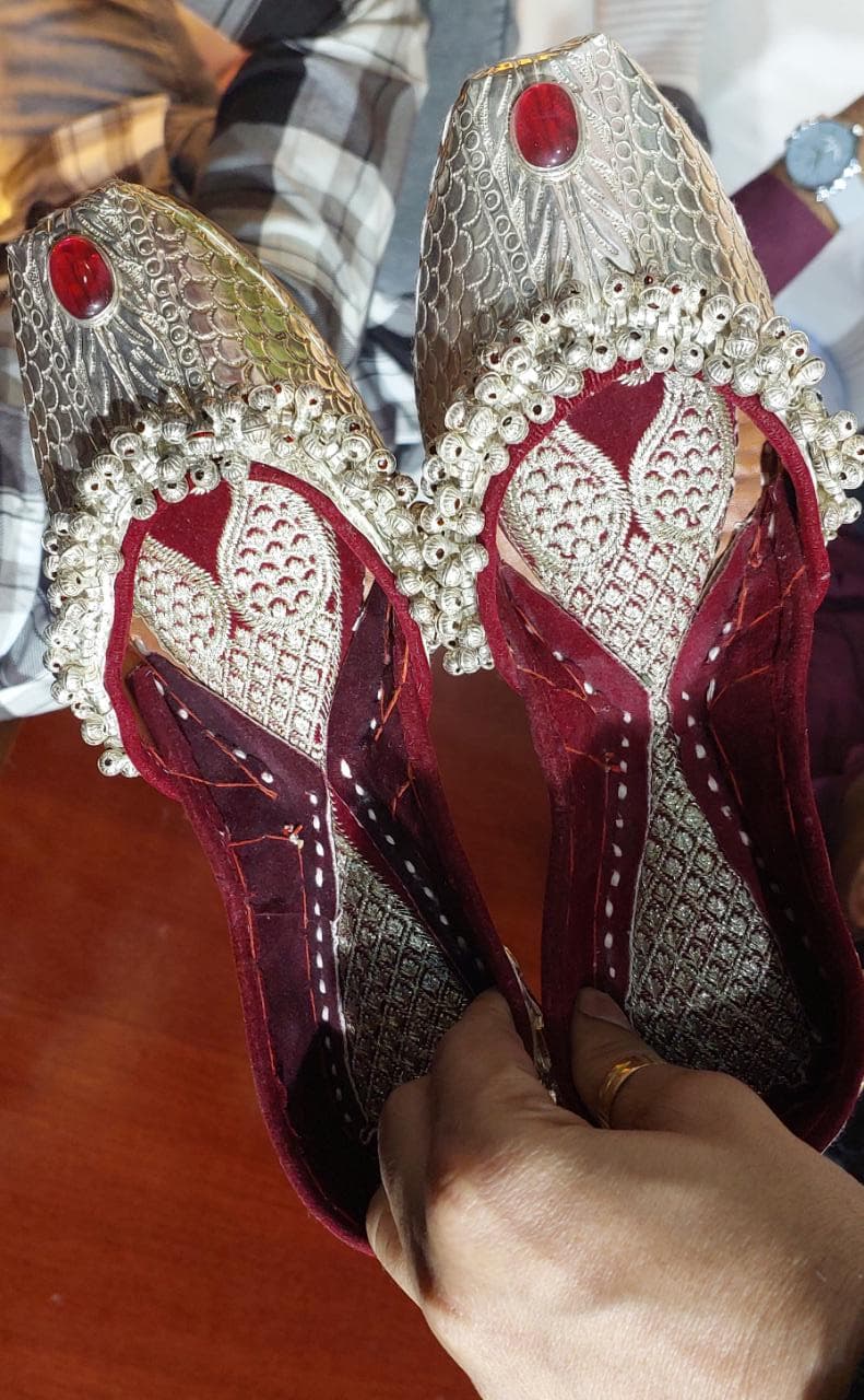 Silver juti